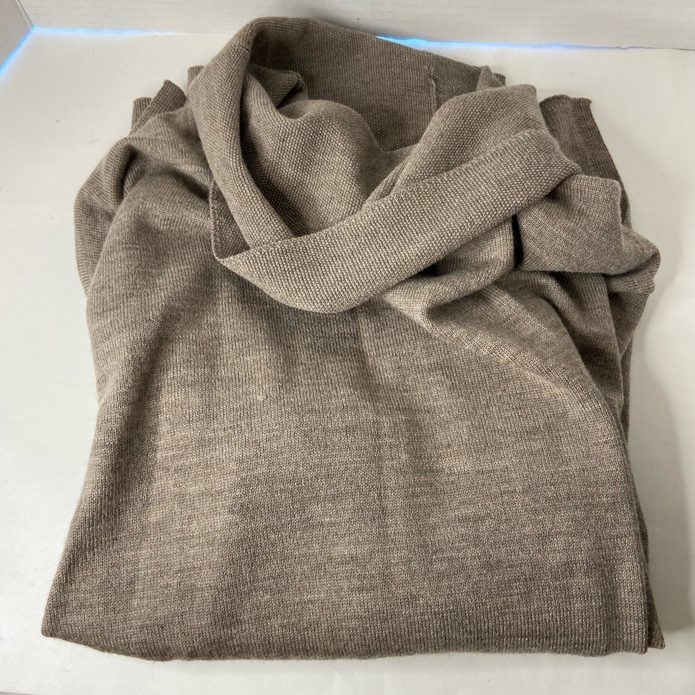 Adrienne Vittadini Tan Lightweight Sweater - Size Small